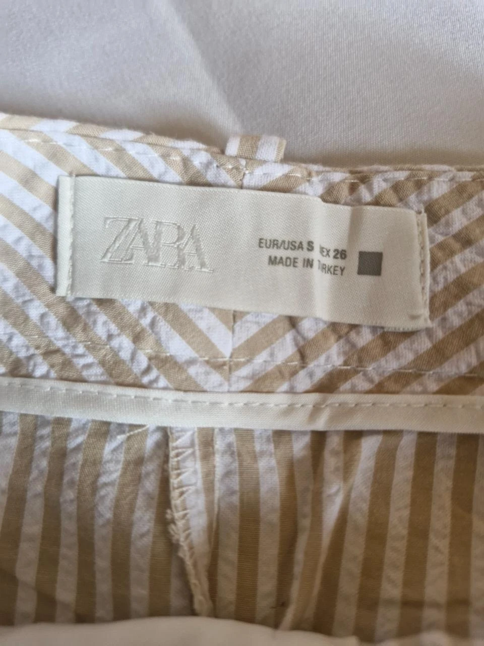 Women's short skirt - White & beige - Size S – photo 4
